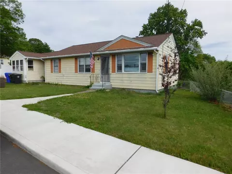 93 Gough Ave, West Warwick, RI 02893