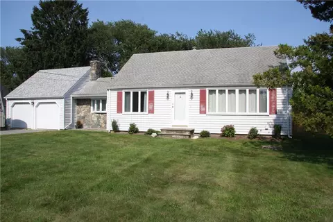 1 Bancroft Dr, Portsmouth, RI 02871