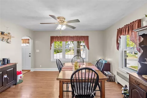 131 Andrews St, Woonsocket, RI 02895 photo 9