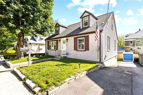131 Andrews St, Woonsocket, RI 02895 photo 2