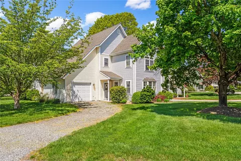 2 Seawinds Ter, Westerly, RI 02891