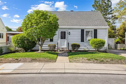 78 Archer St, Pawtucket, RI 02861