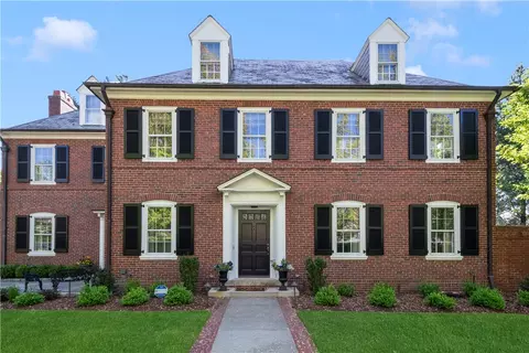 125 Grotto Ave, Providence, RI 02906