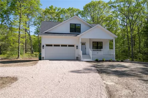 145 Wolf Rock Rd, Exeter, RI 02822