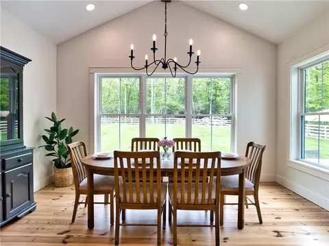 Dining - 1 Hinter Way, Little Compton, RI 02837 photo 1 of 2