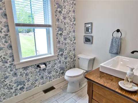 Bath - 1 Hinter Way, Little Compton, RI 02837 photo 1 of 8
