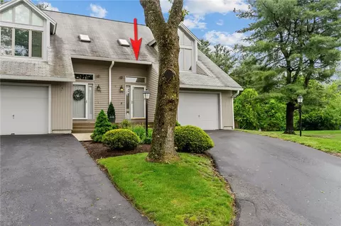 10 Tamarac Dr #F, Greenville, RI 02828