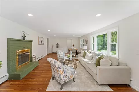 634 Victory Hwy, Coventry, RI 02827