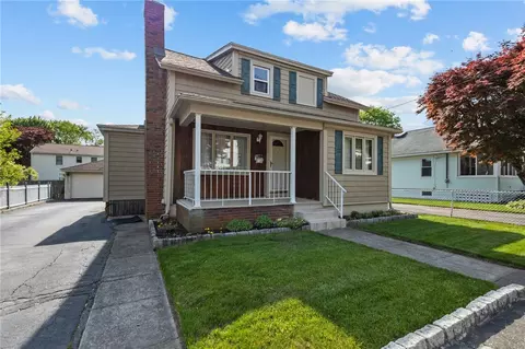 22 Lenox Ave, West Warwick, RI 02893