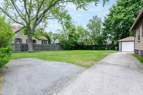 52 Chambly Ave, Warwick, RI 02888 photo 2