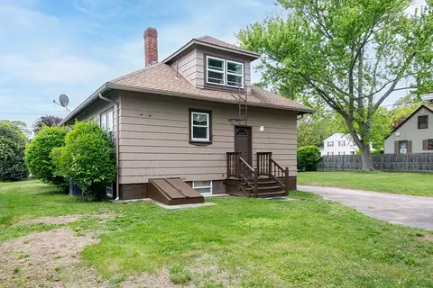 52 Chambly Ave, Warwick, RI 02888 photo 4