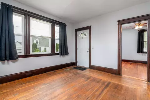 52 Chambly Ave, Warwick, RI 02888 photo 9