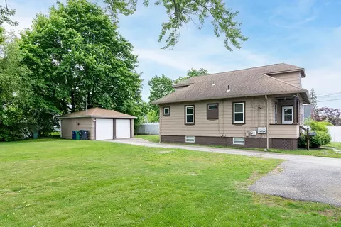 52 Chambly Ave, Warwick, RI 02888 photo 3