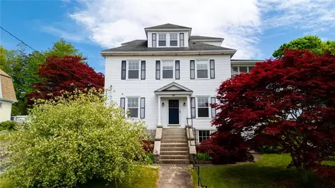 Exterior - 39 Summer St, Westerly, RI 02891 photo 2 of 8