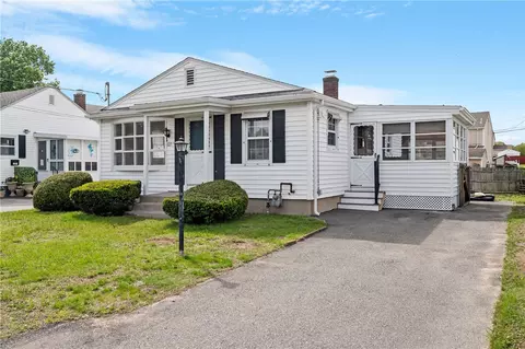 127 Mcgirr St, Cumberland, RI 02864