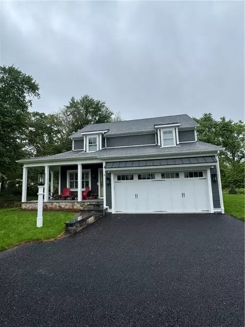 4 Violet Ct, East Greenwich, RI 02818