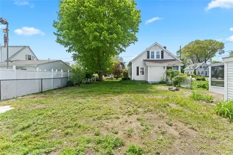 Exterior - 101 Chapmans Ave, Warwick, RI 02886 photo 4 of 13