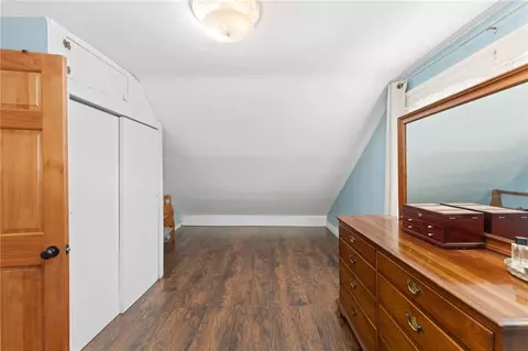 Bedroom - 101 Chapmans Ave, Warwick, RI 02886 photo 1 of 3