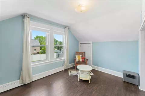 Bedroom - 101 Chapmans Ave, Warwick, RI 02886 photo 3 of 3