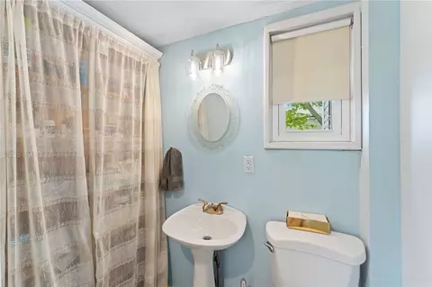 Bath - 101 Chapmans Ave, Warwick, RI 02886 photo 1 of 2