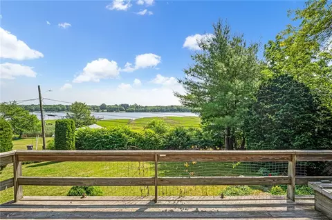 29 Munro Ave, Warren, RI 02885 photo 3