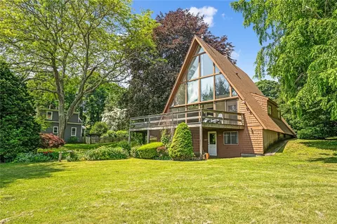 29 Munro Ave, Warren, RI 02885 photo 5
