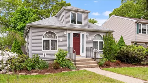 71 Lakeside Ave, Cranston, RI 02910