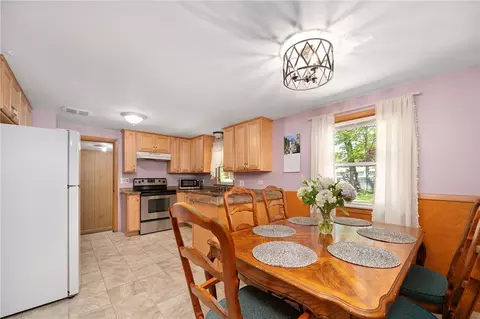 Dining - 30 Grassmere St, Warwick, RI 02889 photo 1 of 1