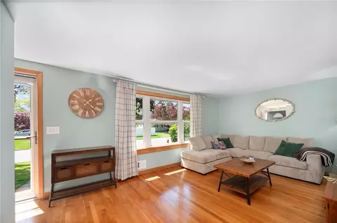 Living - 30 Grassmere St, Warwick, RI 02889 photo 1 of 2