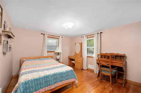 Bedroom - 30 Grassmere St, Warwick, RI 02889 photo 2 of 4