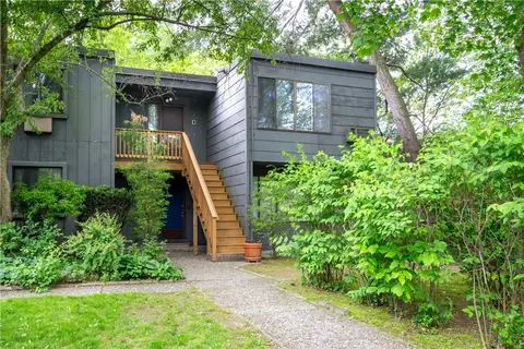 24 Camp St #1, Providence, RI 02906