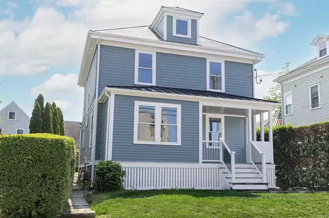 28 Carroll Ave, Newport, RI 02840