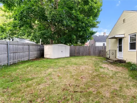 Exterior - 25 Community Rd, Warwick, RI 02889 photo 3 of 6