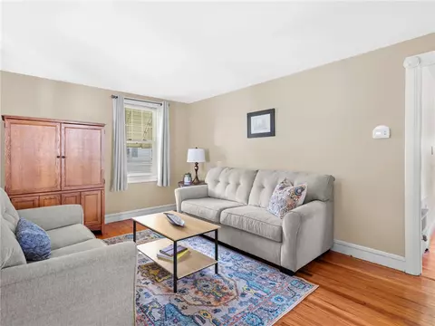 Living - 25 Community Rd, Warwick, RI 02889 photo 2 of 2