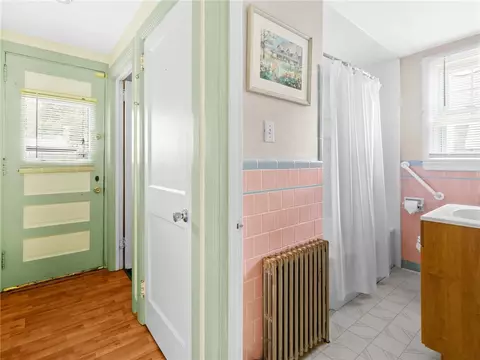 Entry Way - 25 Community Rd, Warwick, RI 02889 photo 4 of 4