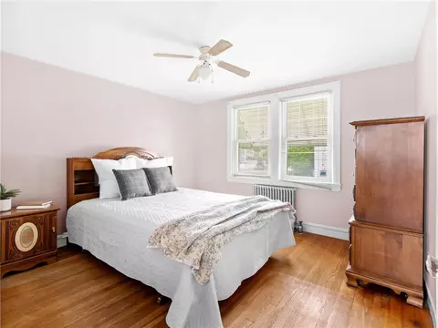 Bedroom - 25 Community Rd, Warwick, RI 02889 photo 1 of 2