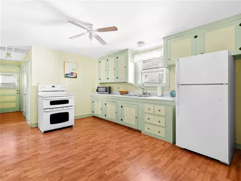 Kitchen - 25 Community Rd, Warwick, RI 02889 photo 2 of 2