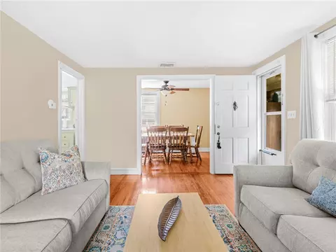 Entry Way - 25 Community Rd, Warwick, RI 02889 photo 1 of 4