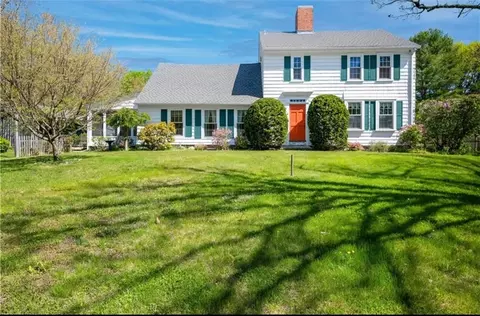 194 Little Pond County Rd, Cumberland, RI 02864