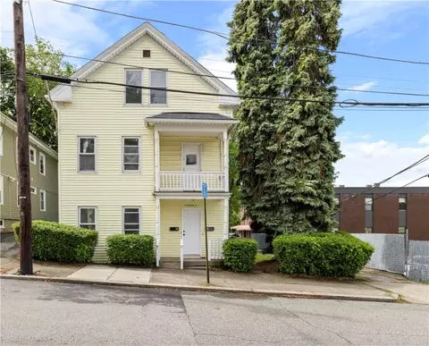 9 Woodbine St, Providence, RI 02906