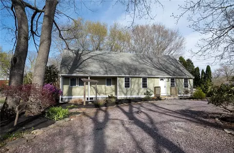 340 Scrabbletown Rd, North Kingstown, RI 02852