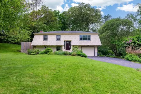 40 Haverhill Ave, North Kingstown, RI 02852