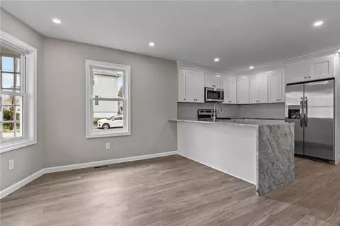 140 Chestnut Ave, Cranston, RI 02910