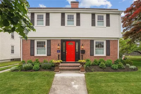 11 Elmcroft Ave, Providence, RI 02908
