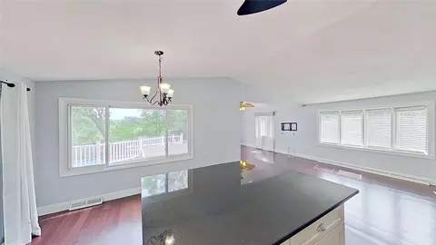370 Ring Ave, Warwick, RI 02888 photo 6
