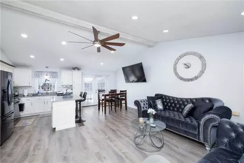 150 Hilton Rd, Warwick, RI 02889 photo 2