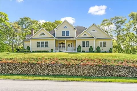 3 Piezzo Dr, Westerly, RI 02891