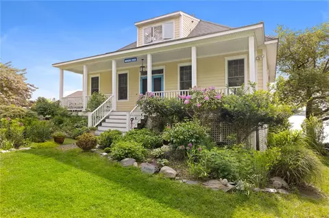068 John Oldham Rd, Prudence Island, RI 02872