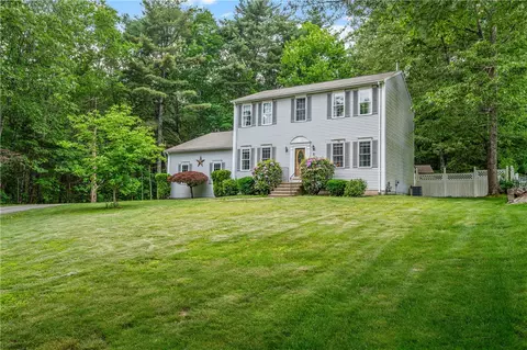3 Walker Ln, Coventry, RI 02816
