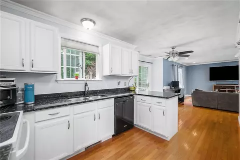 3 Walker Ln, Coventry, RI 02816 photo 12